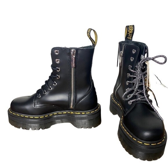 NWT Dr. Martens Jadon Hello Kitty Boots Combat Platform Y2K Size 5 - Picture 2 of 12